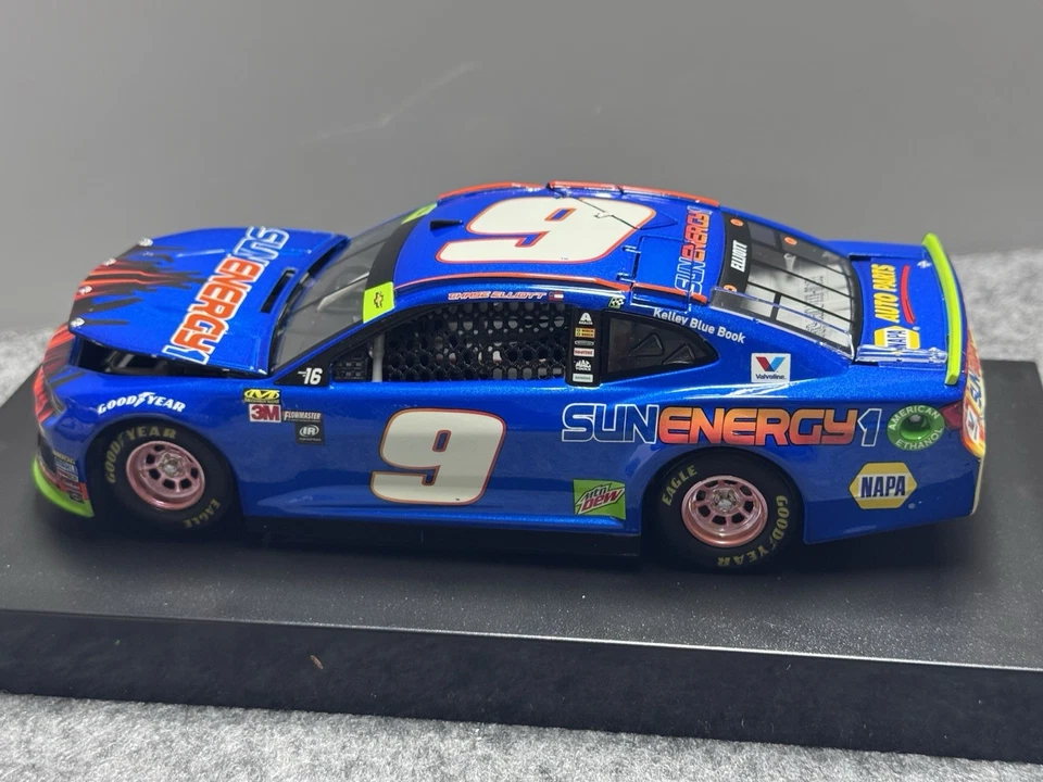 Chase Elliott Action Racing 2018 #9SunEnergy1 azul 1:24 pintura regular fundida a presión Foto 4 de 4
