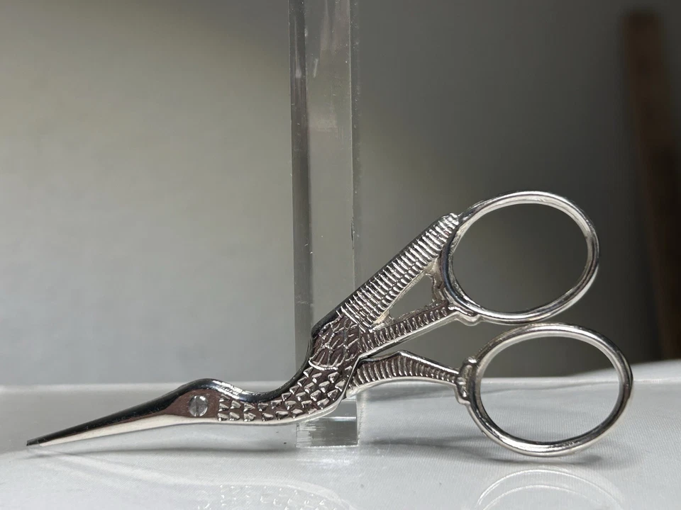 Vintage Hoffritz Stork Bird Shaped Embroidery Scissors + Case ~ Italy ~ 3 1/2" - Image 3 of 4