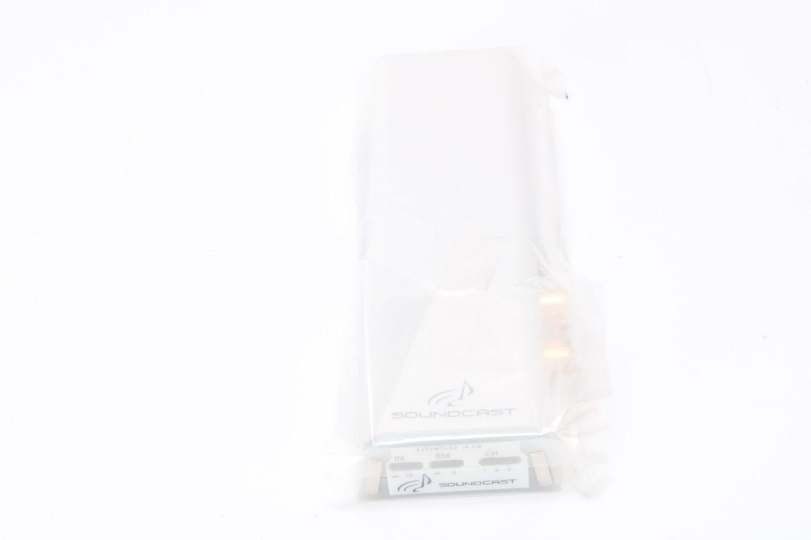 Soundcast UAT-250US Universal Audio Transmitter - New Open Box