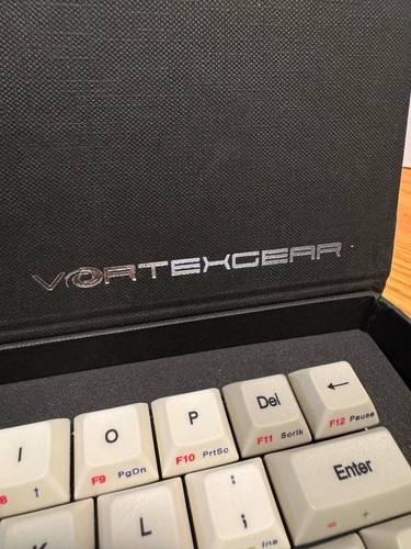 Vortexgear CORE 40% Mechanical Keyboard ( For parts only, not working ) - Picture 3 of 4
