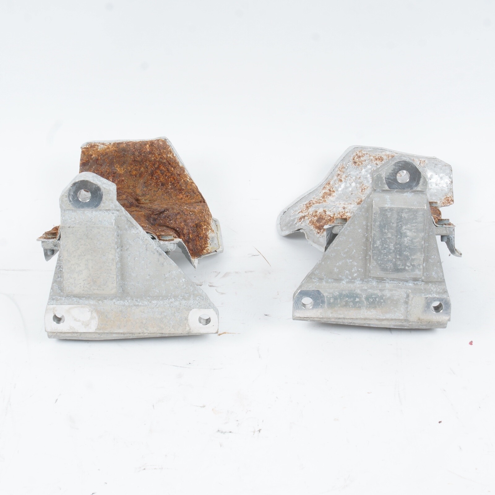 2010 + 2020 BENTLEY MULSANNE ENGINE MOUNT BRACKET PAIR LEFT RIGHT