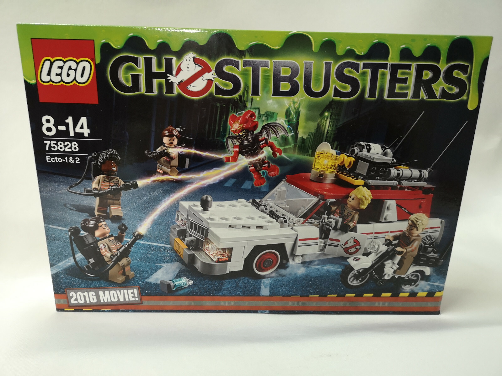 LEGO 75828 Ghostbusters Ecto-1 et 2