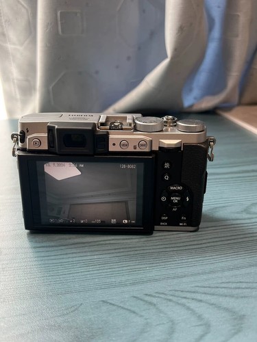 98%new-Fujifilm X30 12MP Digital Camera - Picture 2 of 8