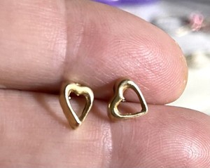 14k Yellow Gold Open Heart Love Pierced Stud Estate VTG Earrings