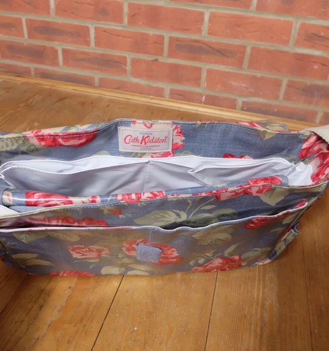Cath Kidston Roses Baby Changing Nappy Bag Messenger - Picture 6 of 12