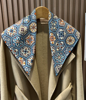 75% Cashmere 25% Silk 2 Face Bandana totem Print Neckerchief Shawl 26'' Scarf