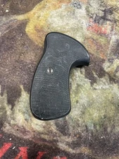 Pachmayr Type Rubber Grips For Smith & Wesson K Frame Round Butt Revolver