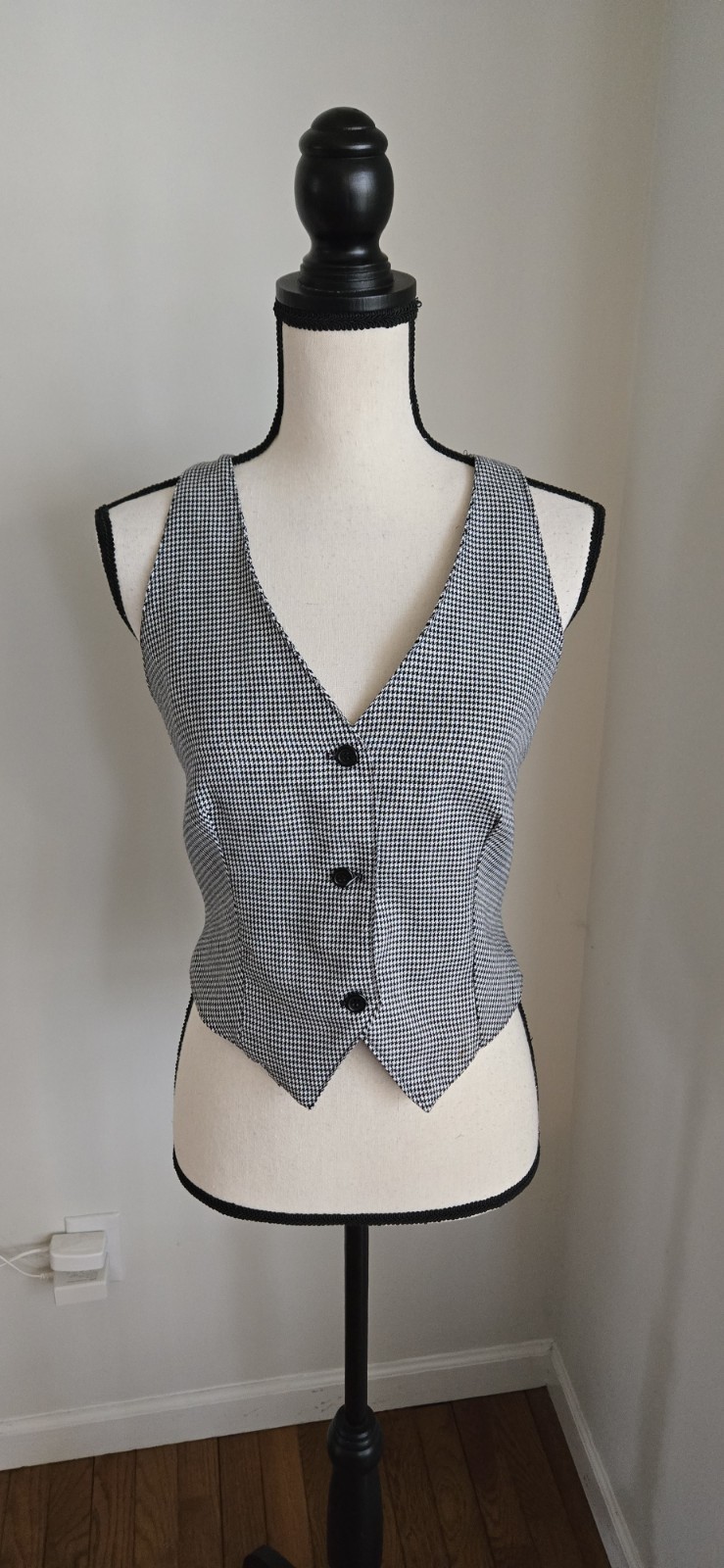 Vintage houndstooth pattern belted back Vest M - image 1