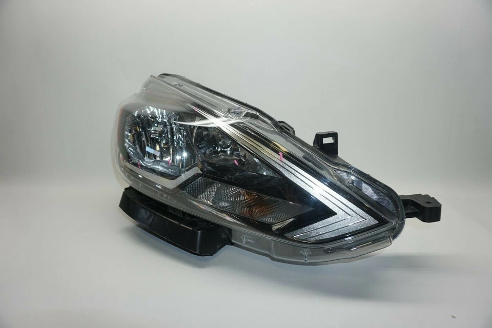 Faro halógeno pasajero derecho nissan sentra 2016 2017 2018 oem Foto 2 de 4