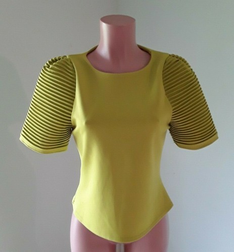 Xtaren Women's Green Top w Ridged Sleeve Size Medium (RUNS SMALL) - Picture 5 of 10