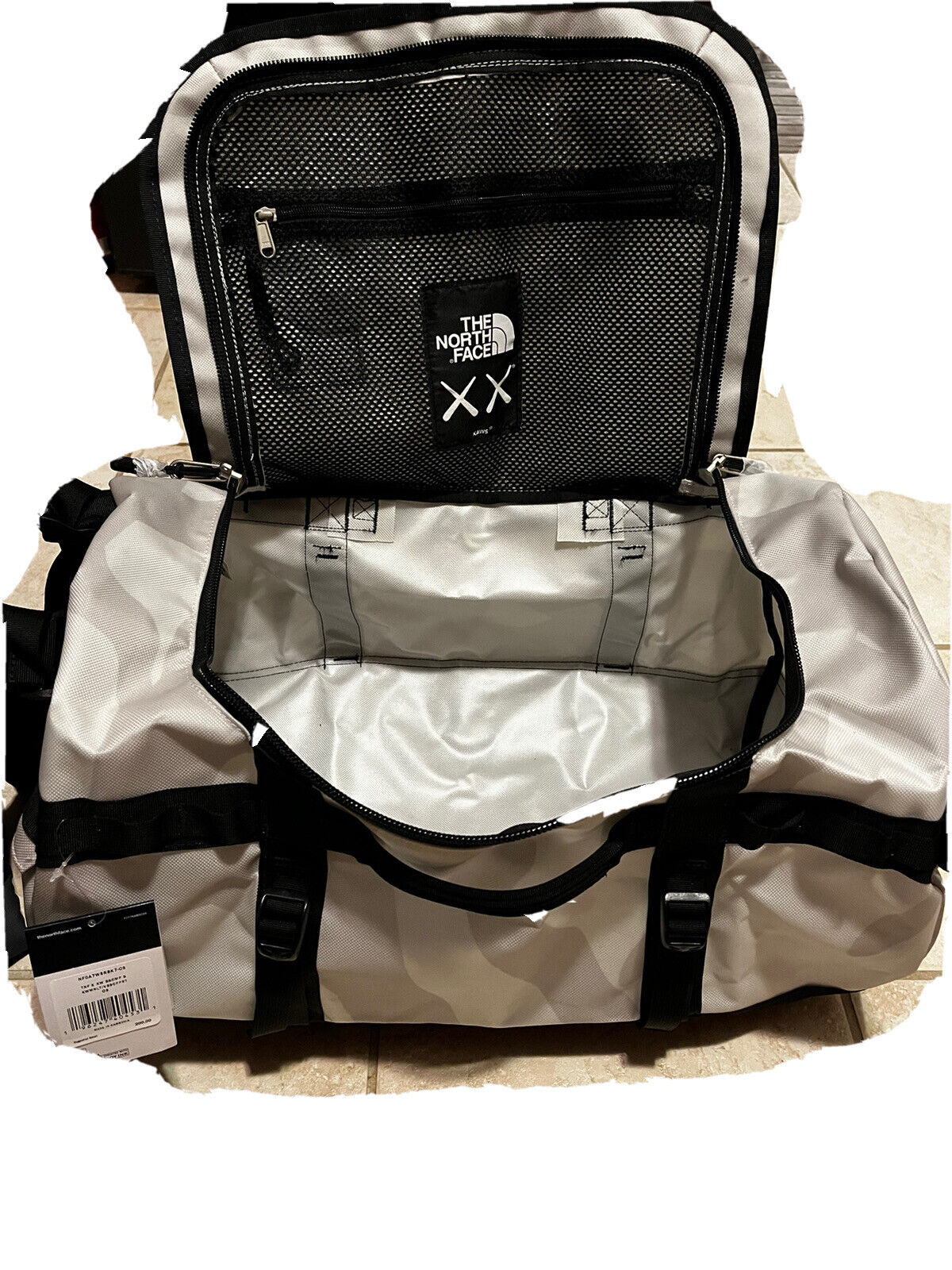 Gelach alias Uitgaan KAWS XX The North Face TNF Small Basecamp Duffle Bag In Moonlight Ivory  FW22 | eBay