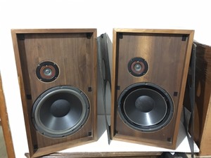 Vintage-pair-of-Altec-891A-Speaker-Cabinet