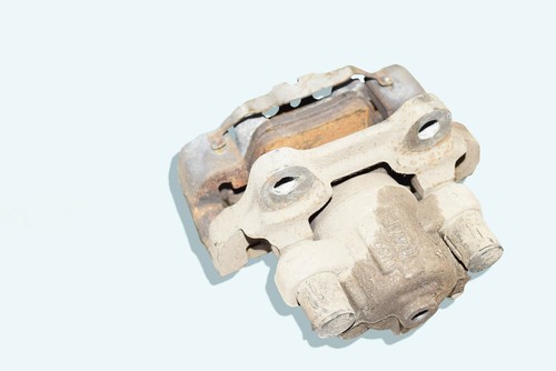 BMW F30 320d xDrive F20 F21 F22 F23 F34 F32 F33 F36 Bremssattelgehäuse rechts