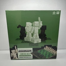  MINECRAFT Overworld Heroes Vs Hostile Mobs Chessboard Set NEW SEALED