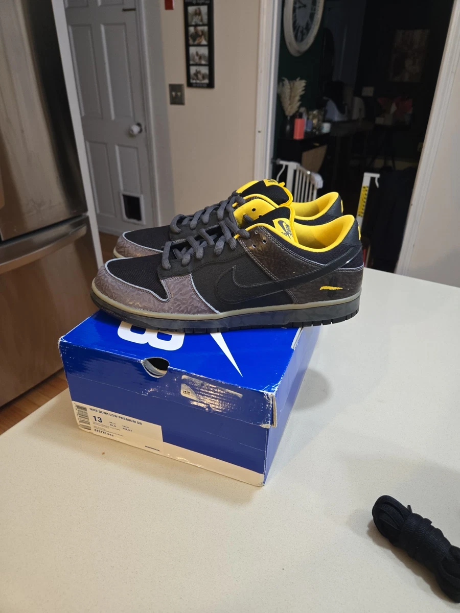 Nike Dunk Premium SB Low Yellow Curb for Sale | Authenticity