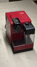 Nespresso Lattissima Touch EN550.R Rosso + Dispenser Capsule Omaggio (39,99) + Capsule