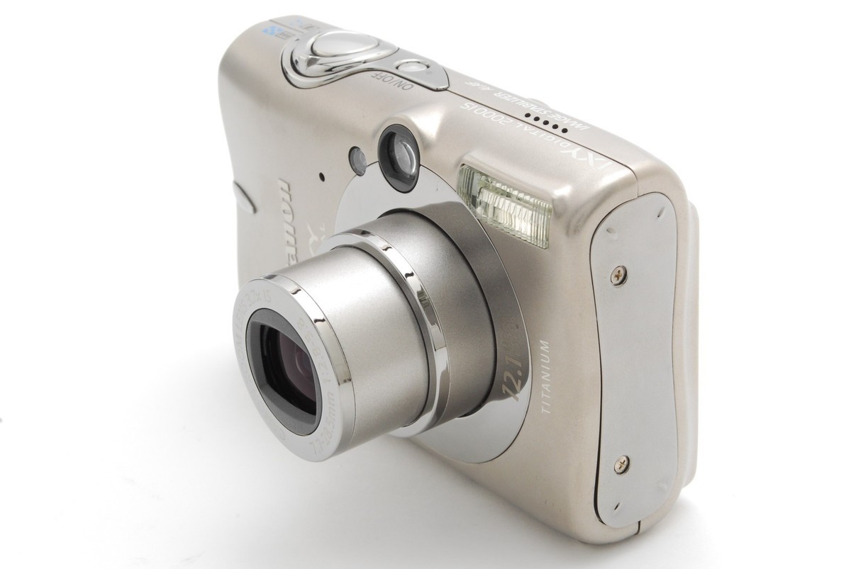 Canon digital camera IXY DIGITAL 2000IS IXYD2000IS for sale