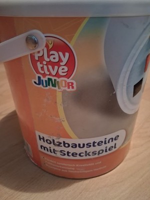 Play Tive Bauklötzeeimer mit Spielfunktion mit 56 Holzbauklötzen