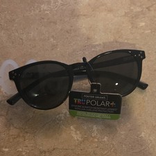Foster Grant TRU POLAR Women  s Cat Eye Polarized Sunglasses Black/Gray