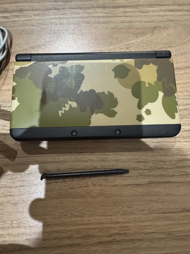 Nintendo 3DS Black Console + Stylus+ Genuine Charger VGC - Picture 6 of 7
