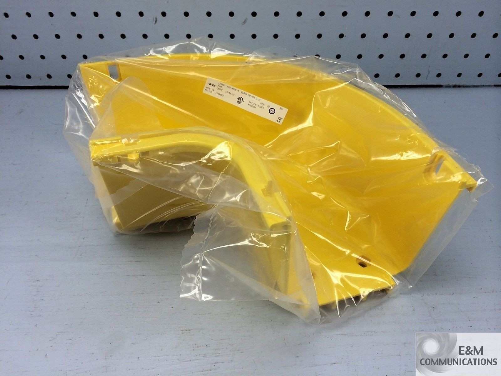 FGS MH9E A ADC FIBER DUCT 4 X HORIZONTAL 90 DEGREE ELBOW NEW For Sale fgs-mh9e-a-adc-fiber-duct-4-x-horizontal-90-degree-elbow-new-for-sale