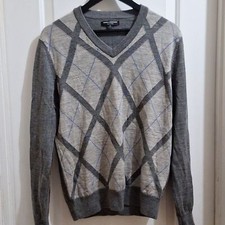 Express Design Studio Men's Merino Wool Sweater size Medium v neck