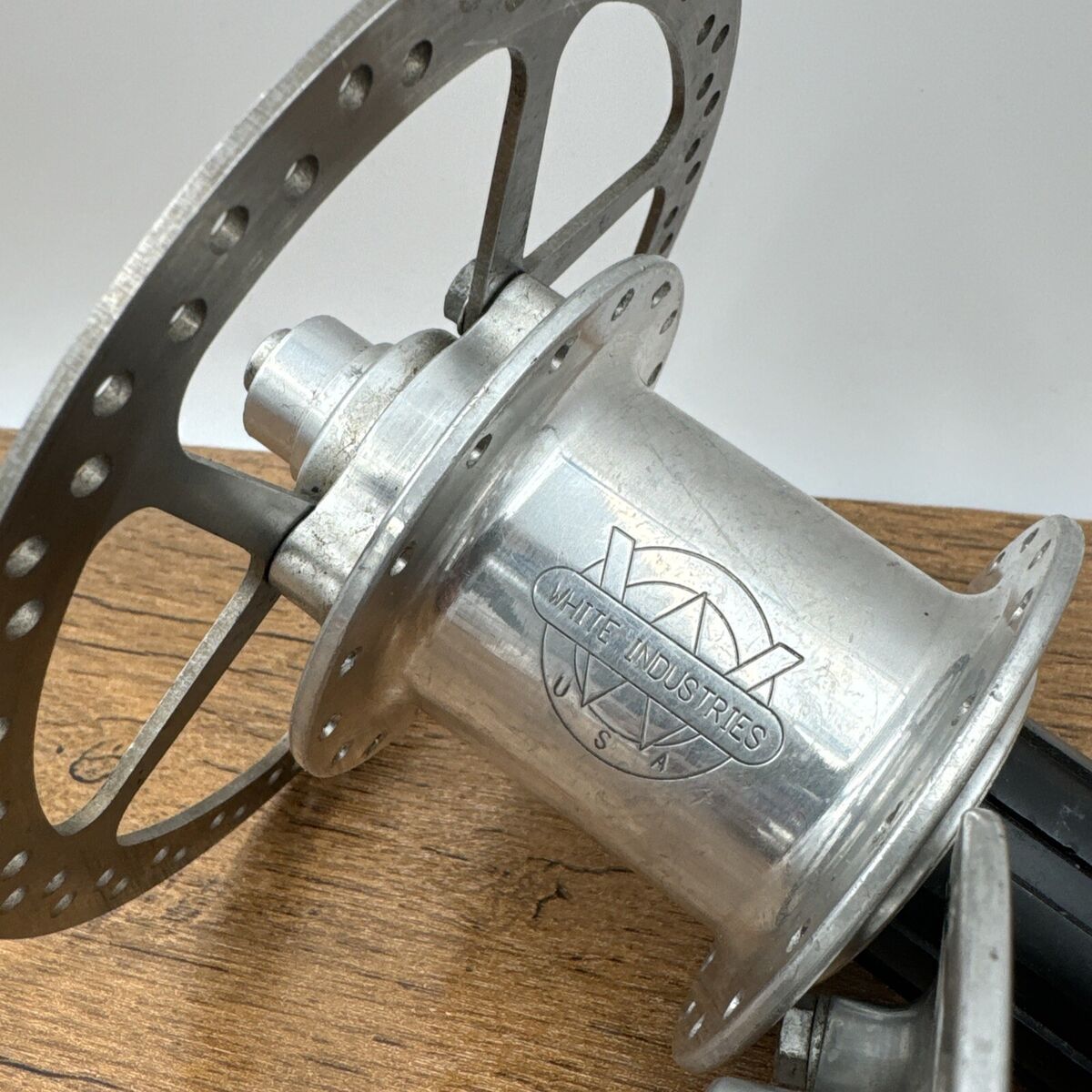 Vintage White Industries Front Rear Hub 32 Hole 100 135 mm 3 Vintage White Industries Front Rear Hub 32 Hole 100 135 mm 3