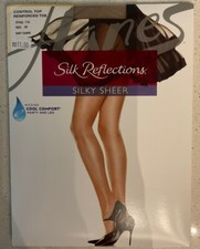 NIP 1 Pair Hanes Silk Reflections Silky Sheer Pantyhose Control Top Sz CD Taupe