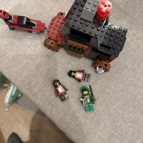 LEGO Castle: Battle Wagon (8874)