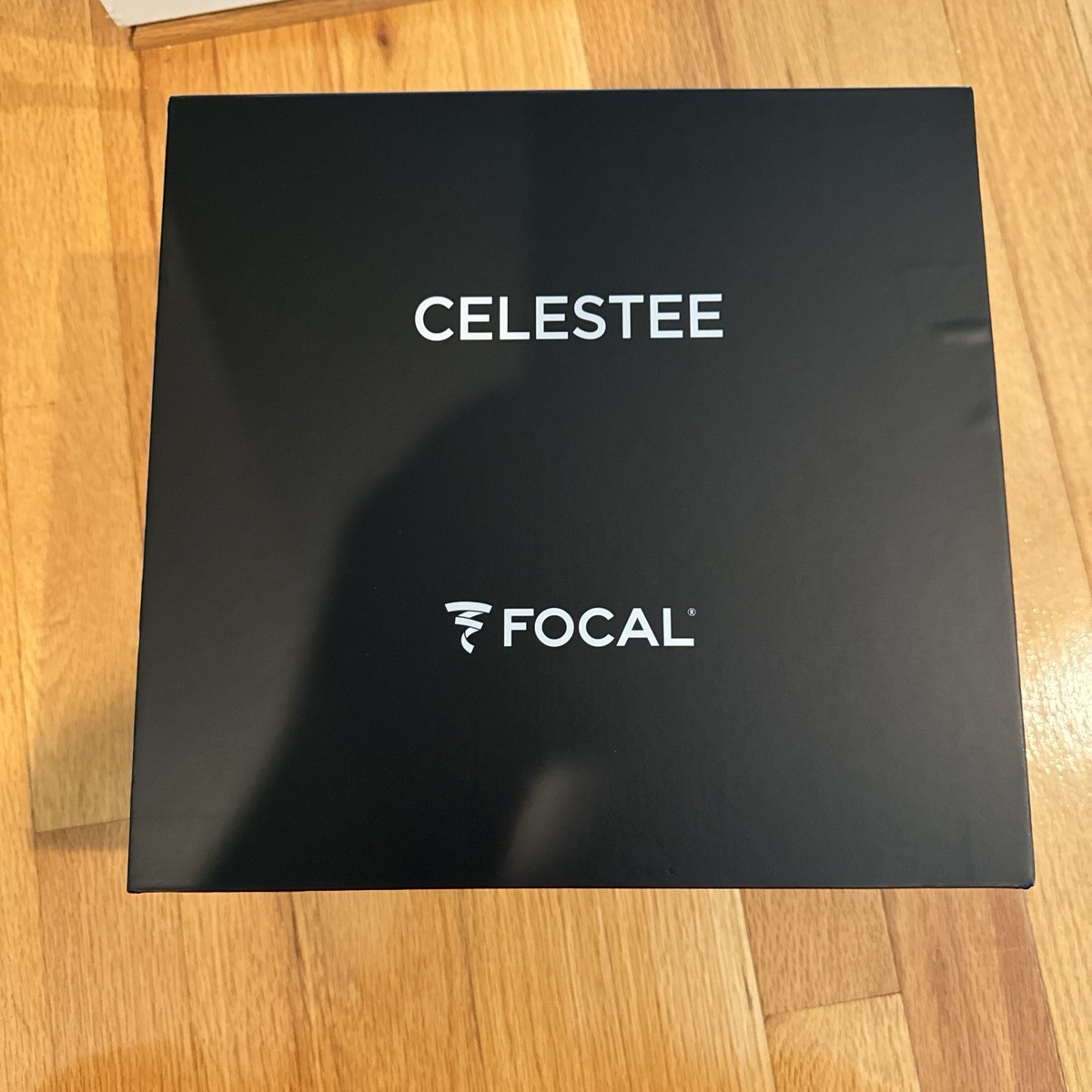 Focal Celestee High-End Closed-Back Over-Ear Wired Focal Celestee High-End Closed-Back Over-Ear Wired