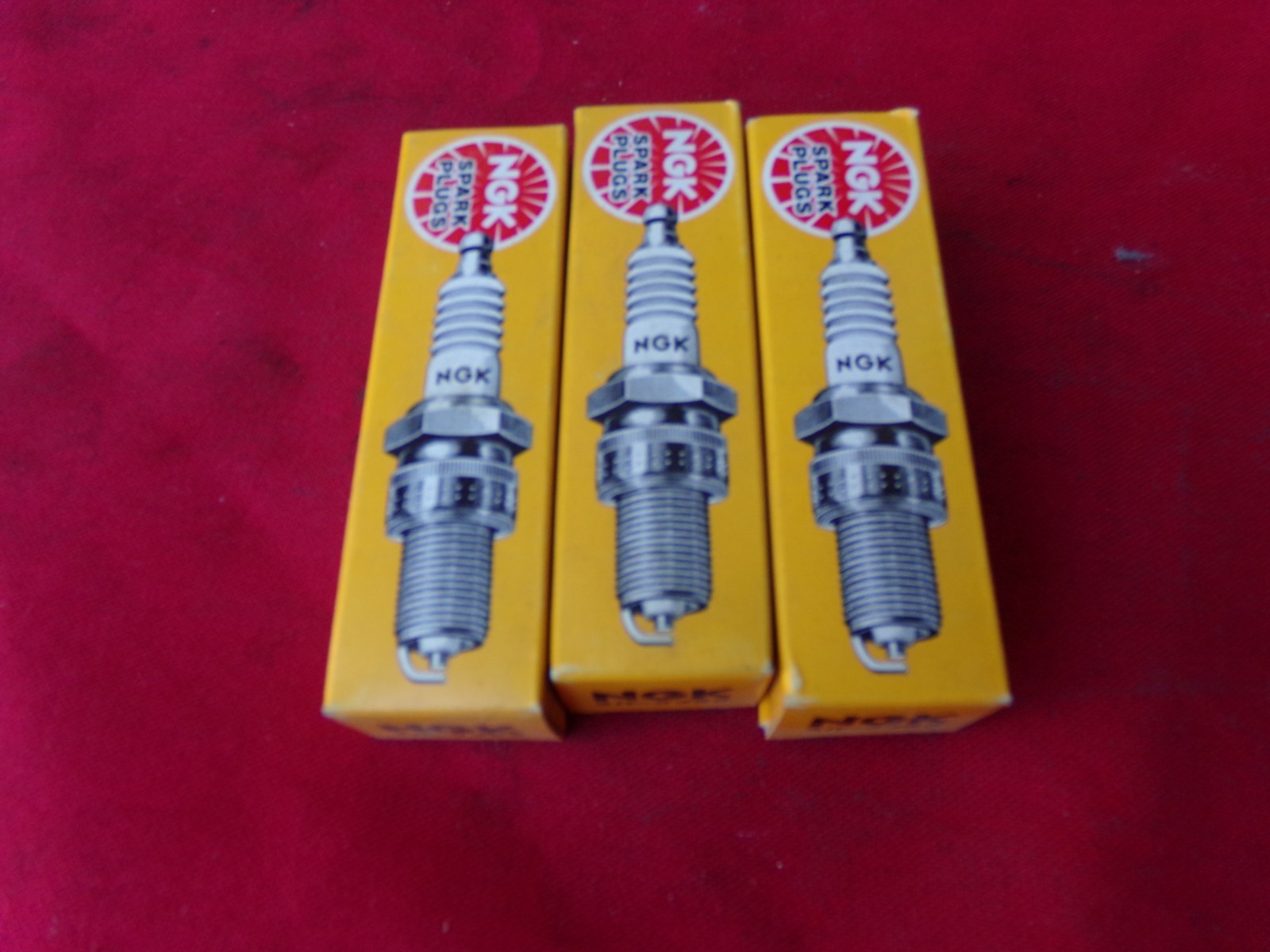 NGK SPARK PLUGS BP4H 3 PACK NEW