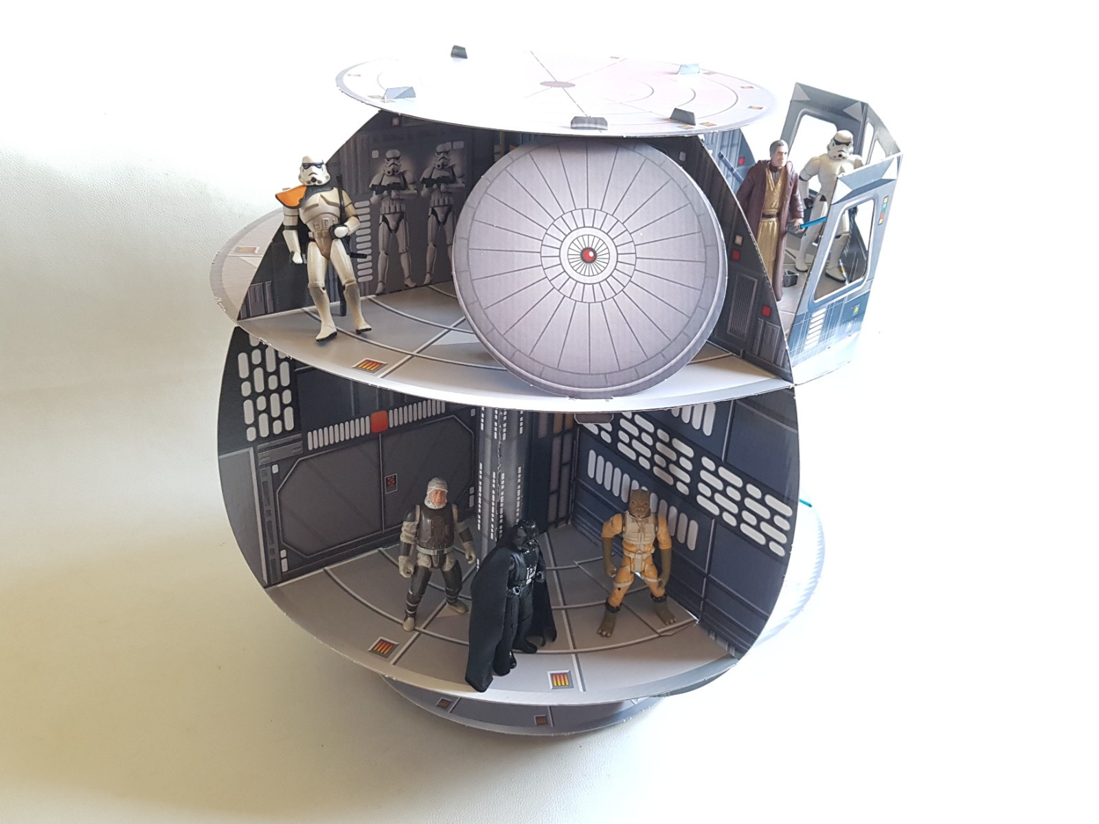 Star Wars Cardboard Death Star - Kenner Action Figures Display Hasbro 3.75"