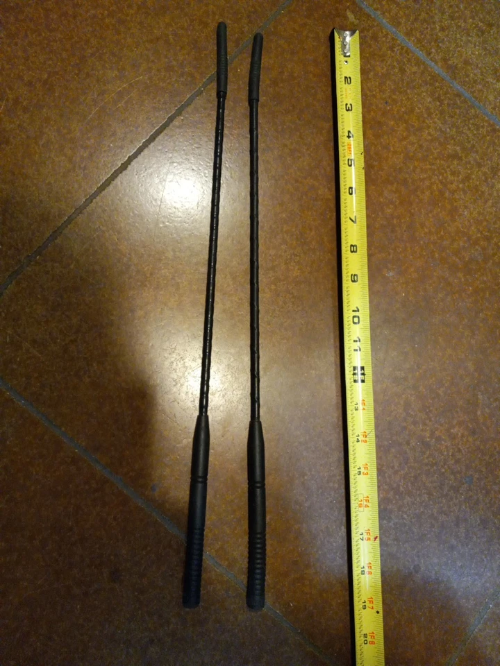 Paquete de antena corta Harley-Davidson Boom: 76386-09 CB & 76388-08 AM/FM:18 3/4" Foto 2 de 4