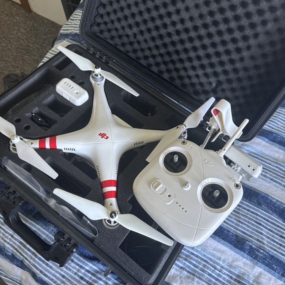 DJI Phantom 2 Vision Plus Drohne mit viel Zubehör - Bild 2 von 2