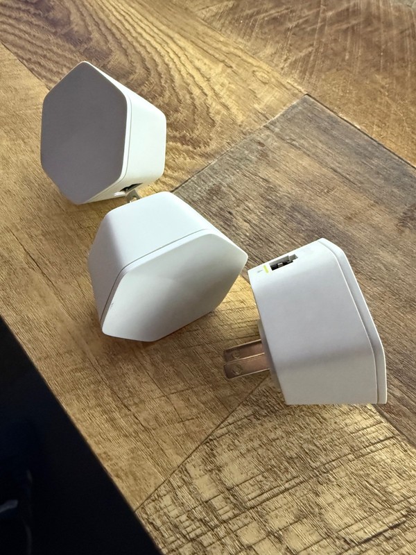 Xfinity XFI Pods Wifi Network Range Extender - White, Pack of 3, used