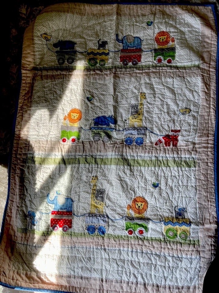 "Manta de cuna acolchada Pottery Barn para niños pequeños 36"" X 48 circo safari" Foto 2 de 4
