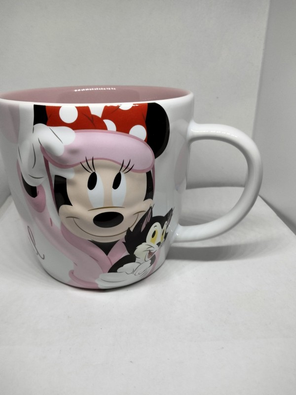 Disney Parks Minnie Mouse Large Mug Beauty Sleep I’m Always This Beautiful