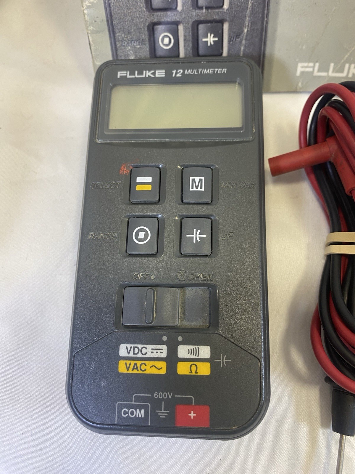 Fluke 12 Multimeter Digital Handheld Multi-Meter w/Leads & Case Tested & Working