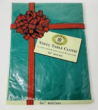 NIP Sultan's Linens Vinyl Table Cloth 60" Round Flannel Back Green Christmas VTG