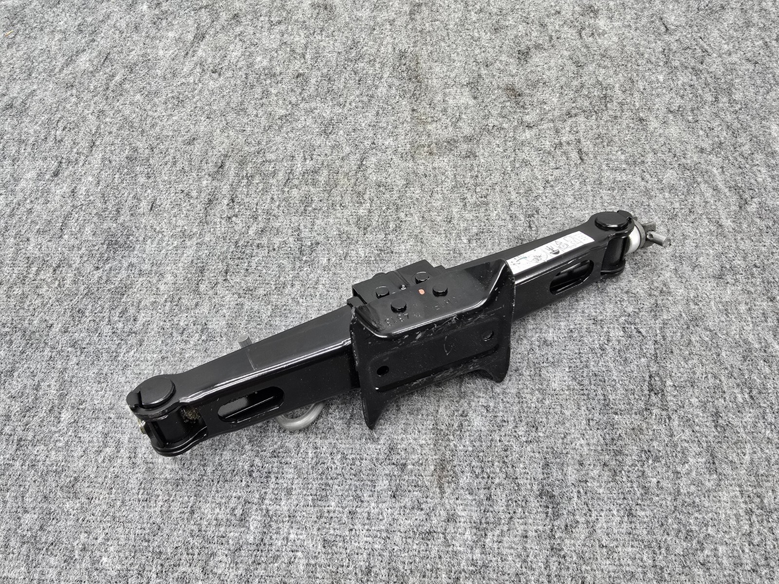 FLOOR JACK ASSEMBLY OEM 40K 14-19 MASERATI GHIBLI S QUATTROPORTE