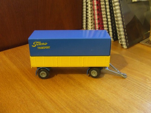 Tekno 452 Drop & Drag Covered Trailer, 1:50, BNIB