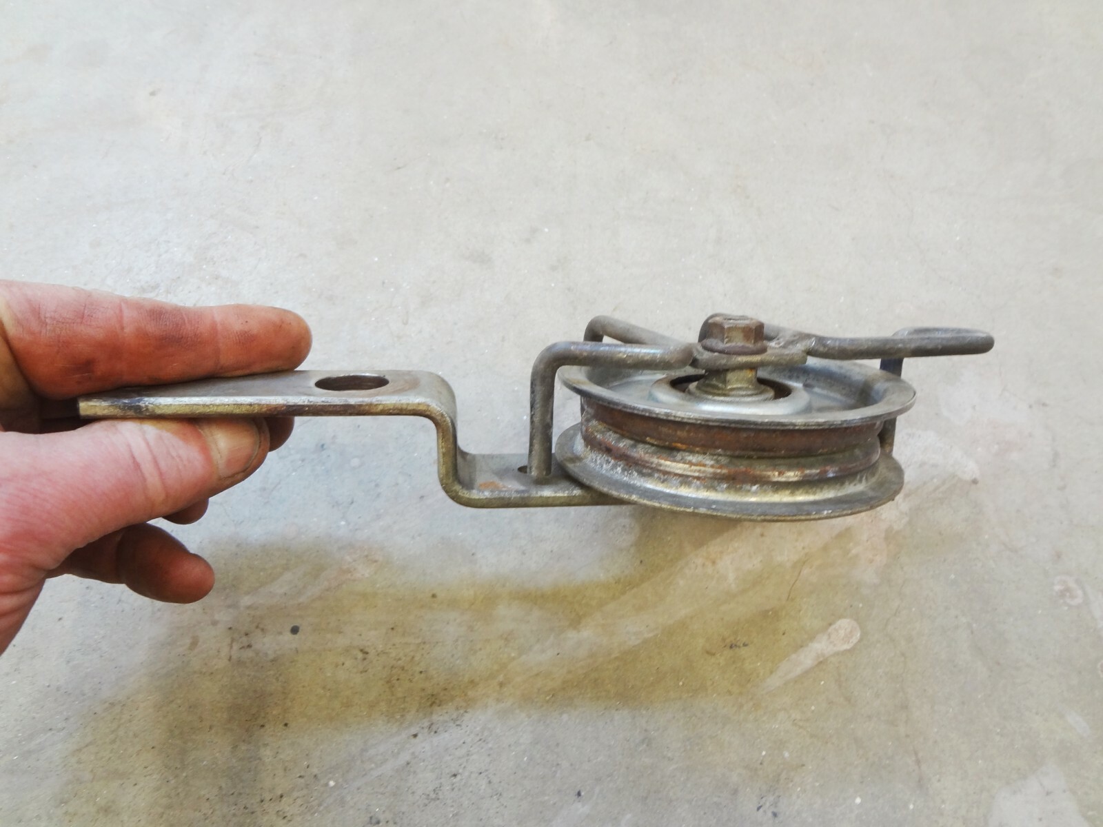 John Deere STX38 Gear Drive 5 Speed Clutch Idler Arm Pulley Pulleys