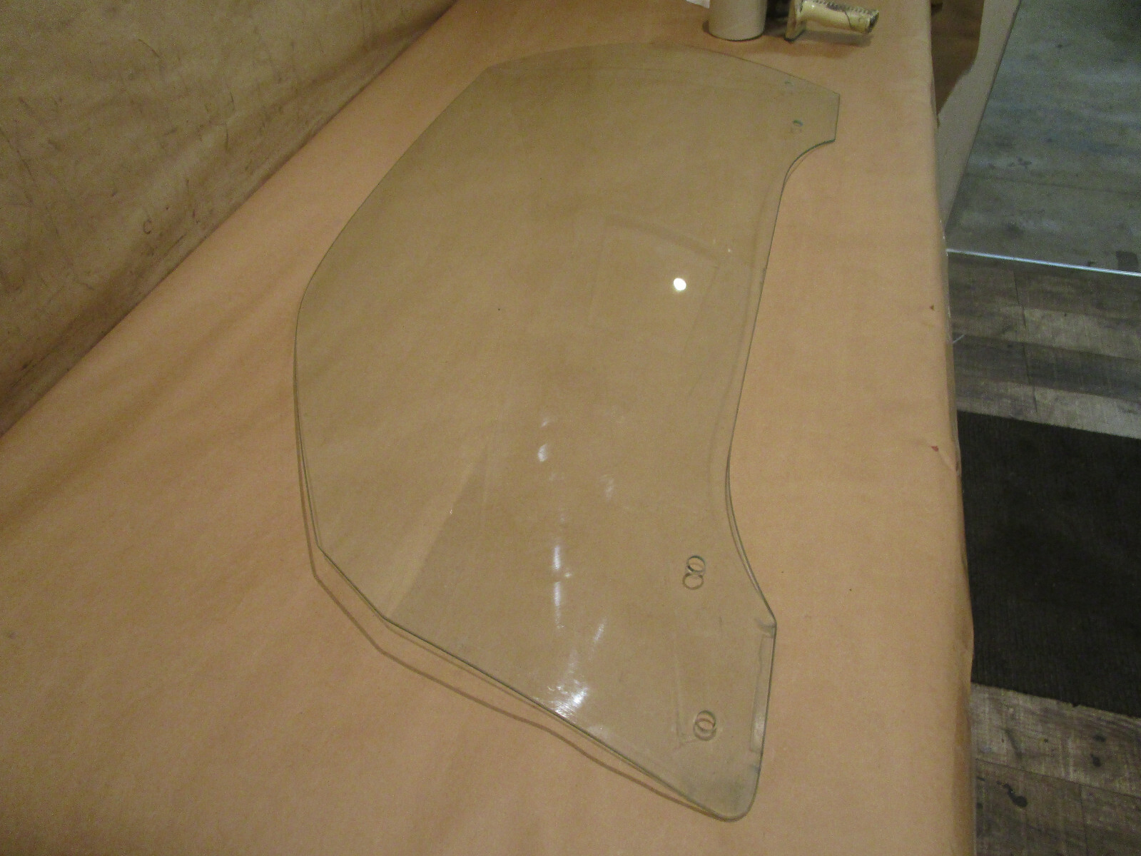 Ferrari 348, 355- LH Door Glass Valid For Spider  - P/N 64251000