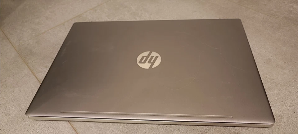 HP Pavilion Model 15-es1102ng- Core i5 8th Gen. - Defekt - Notebook Laptop - Bild 2 von 4