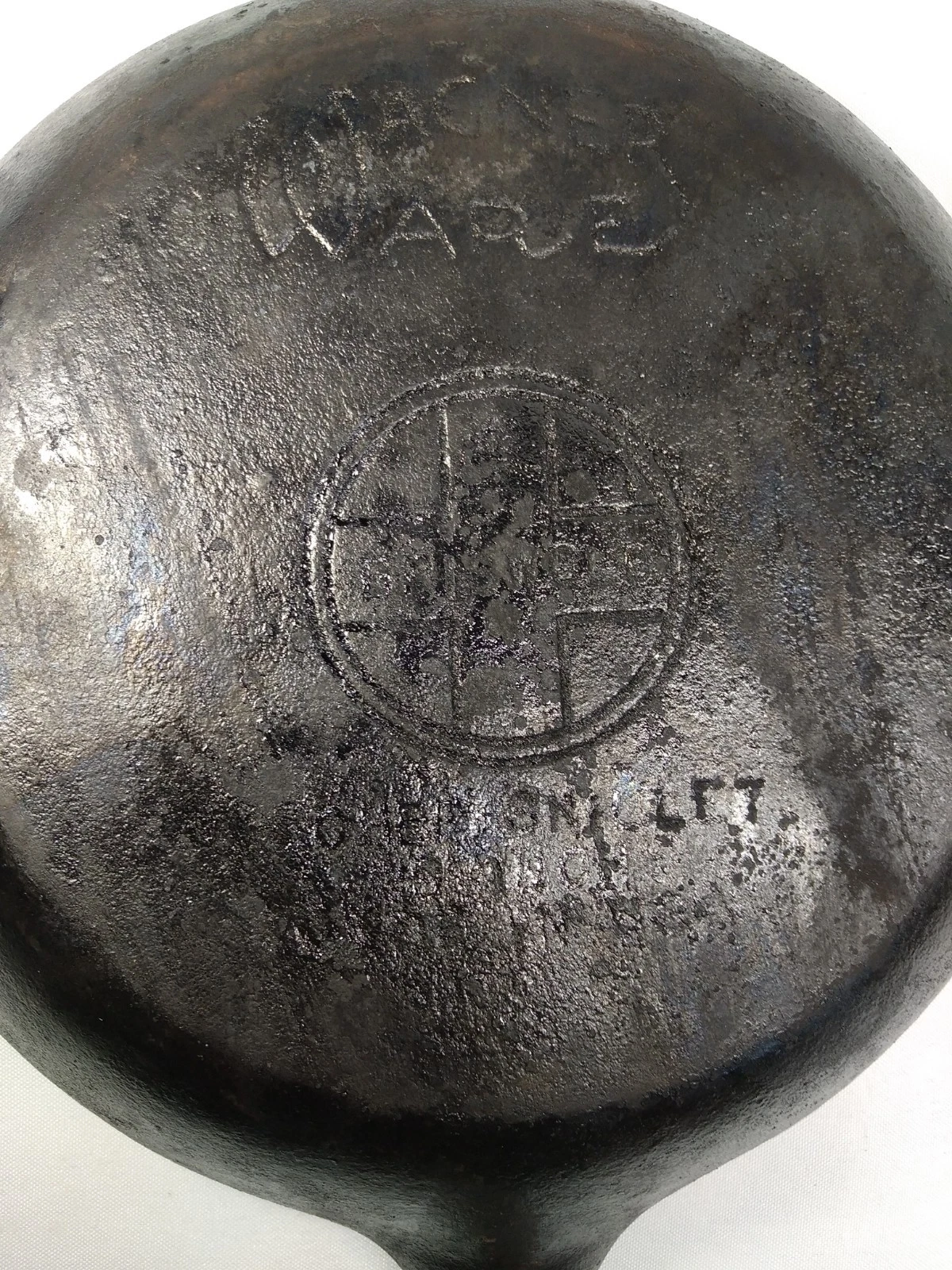 Vintage GRISWOLD WAGNERWARE 9" CAST IRON CHEF SKILLET Pan DUAL NAME Made In USA