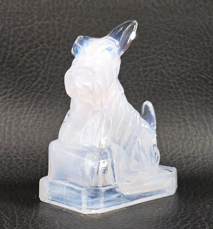 Boyd's Crystal Art Glass JB SCOTTIE Dog #18 TOUCH OF PINK 3-28-85