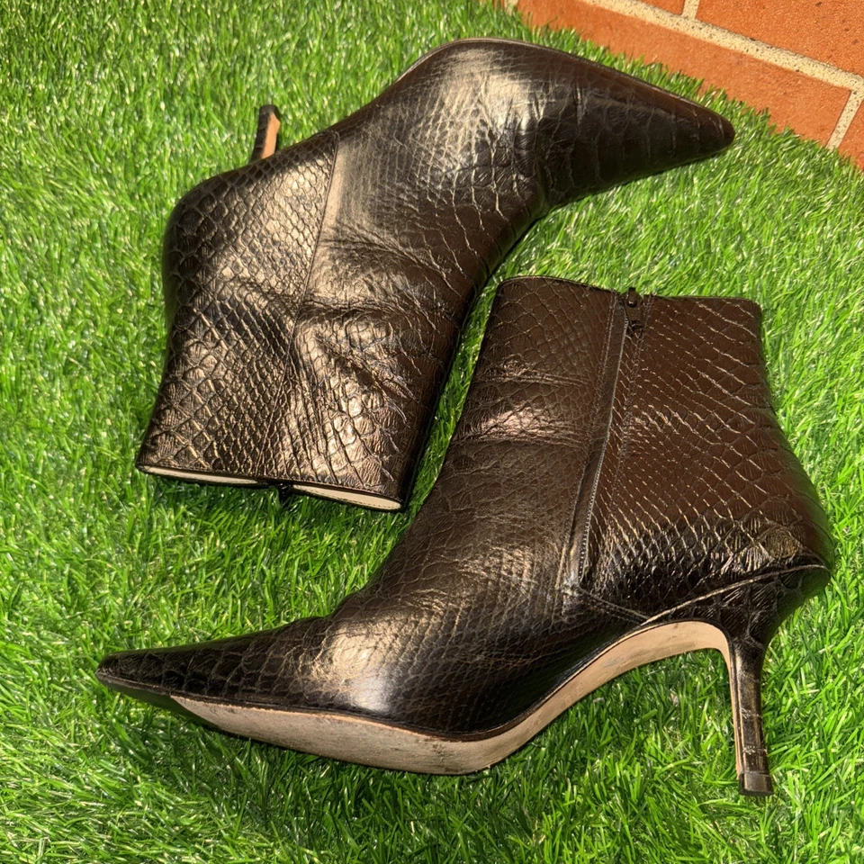 Botines de aguja de cuero con estampado de serpiente Anne Klein talla 10 Foto 4 de 4