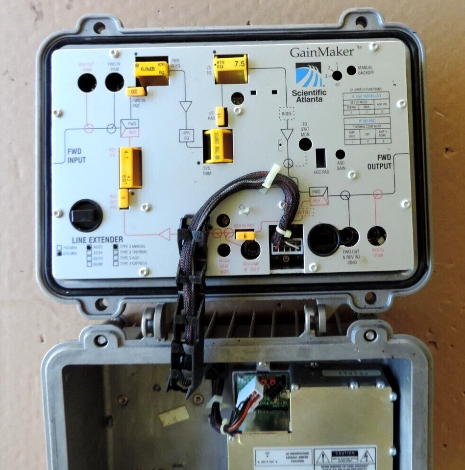 思科科学亚特兰大 GAINMAKER 线扩展器电缆系统放大器 — 第 2/4 张图片