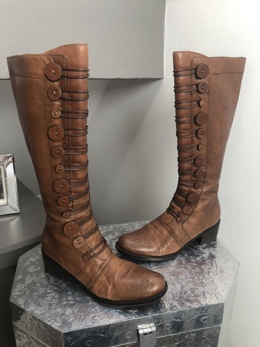 Women's Dune Pixie D Button Detail Knee 