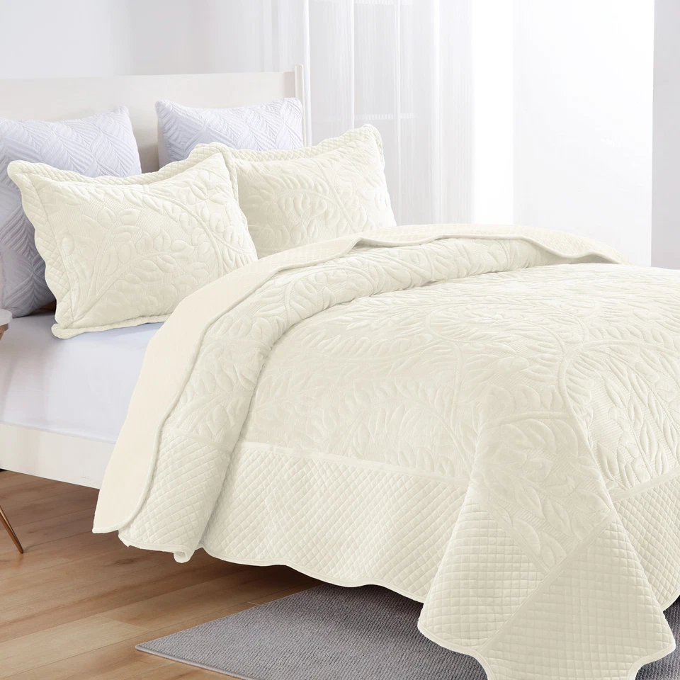 Juego de edredón bordado de terciopelo de gran tamaño de lujo suave y felpa para todas las estaciones edredón Foto 3 de 4